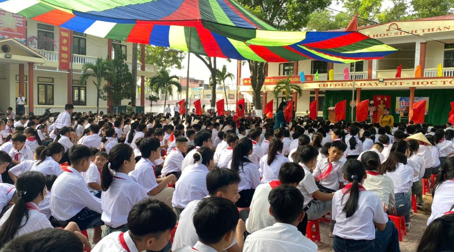 ảnh ngày tựu trường